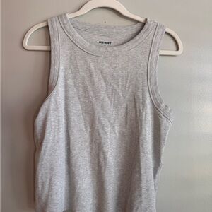 Old Navy light gray women’s ribbed tank